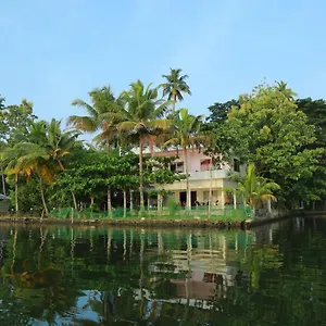 https://orchid-lake-view-homestay.kerala-hotels.net